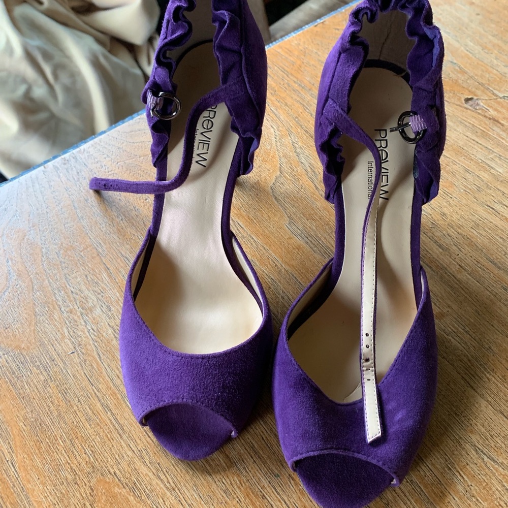 Preview Internantional Purple Suede Heels size 5 - Picture 3 of 4